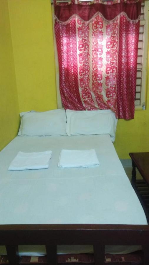 بونديتْشيري Family Guest House Near Bus-Stand المظهر الخارجي الصورة