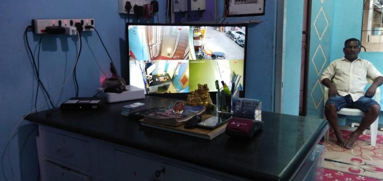 بونديتْشيري Family Guest House Near Bus-Stand المظهر الخارجي الصورة