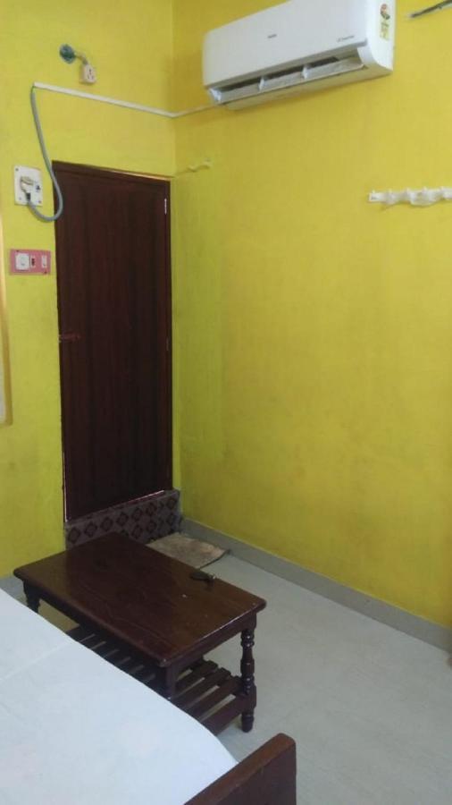 بونديتْشيري Family Guest House Near Bus-Stand المظهر الخارجي الصورة