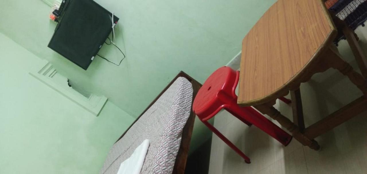 بونديتْشيري Family Guest House Near Bus-Stand المظهر الخارجي الصورة