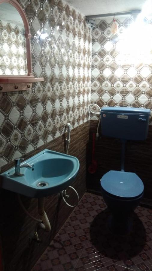بونديتْشيري Family Guest House Near Bus-Stand المظهر الخارجي الصورة